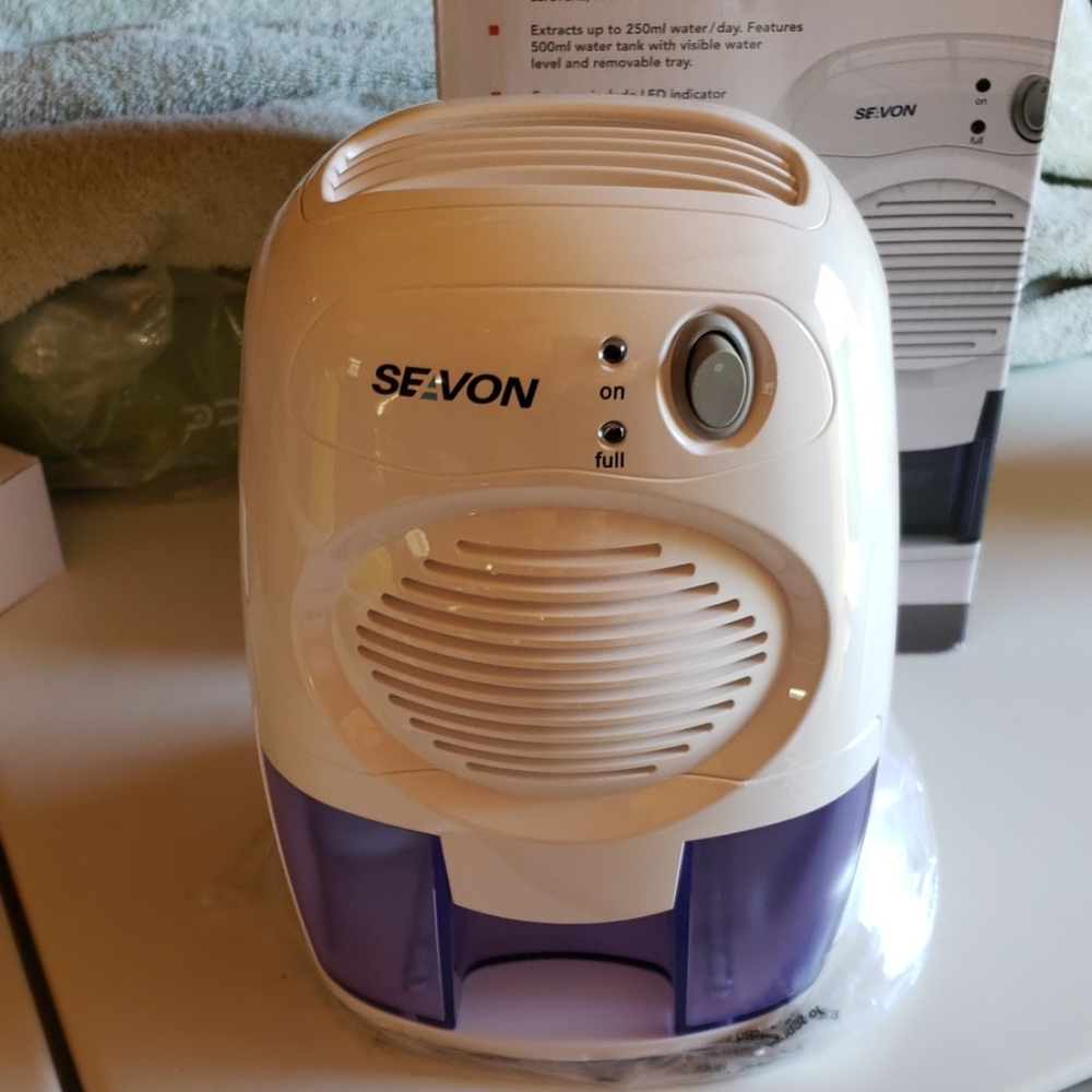 Dehumidifier (mini) by Sevon tank sz 500ml. Unit s